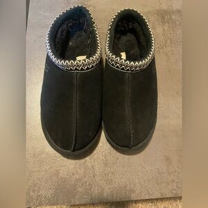 UGG women’s 10 Tasman II Slip On Black Suede Cozy Shoes